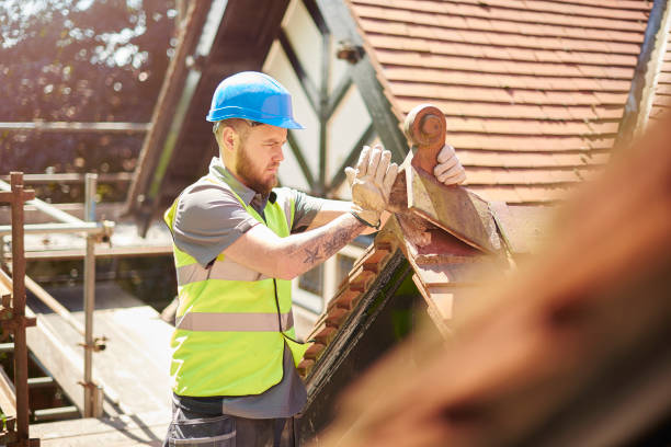 Best Flat Roof Repair Services  in Toppenish, WA